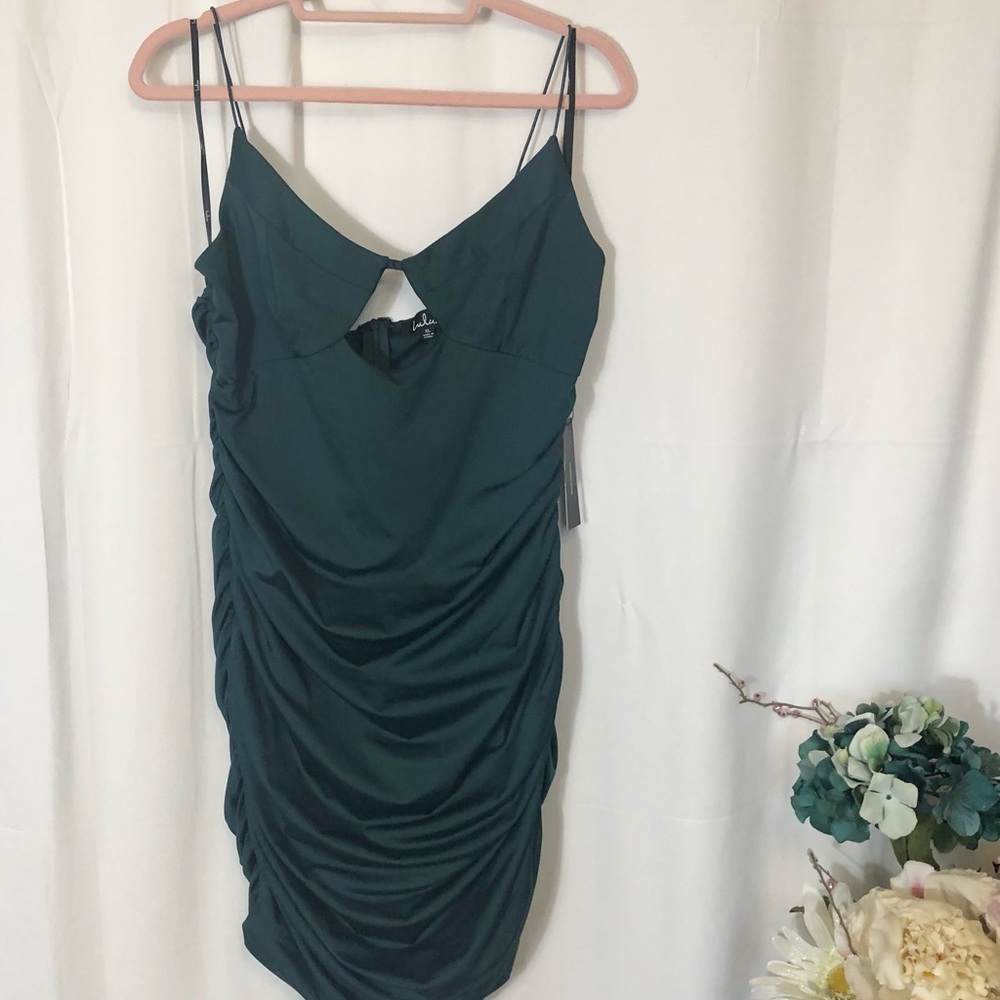 LuLu's, size XL, Dark Green, Rouched dress, keyhole, NWT
